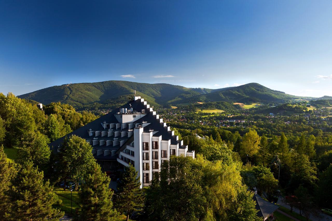 Hotel Jaskolka 乌斯特龙 外观 照片