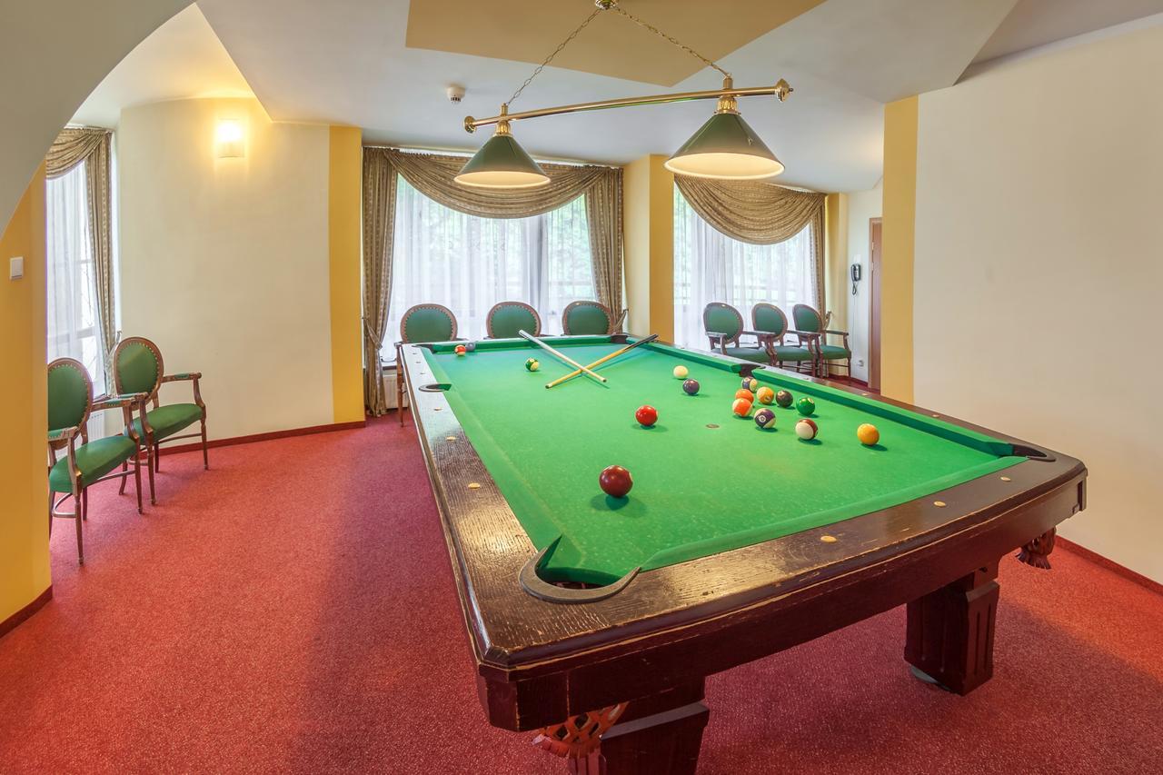 Hotel Jaskolka 乌斯特龙 外观 照片